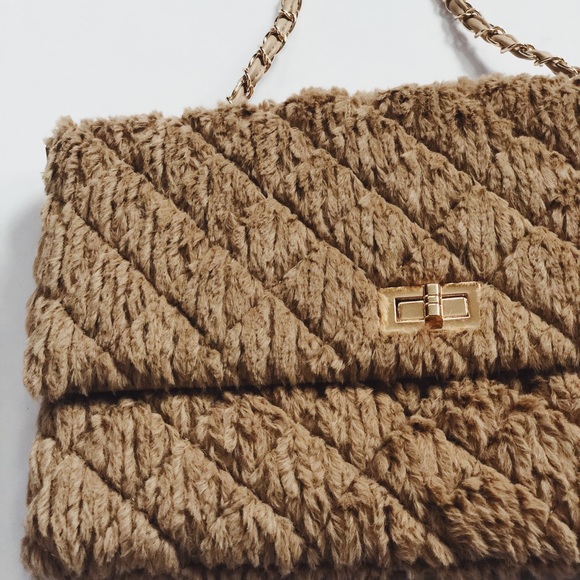 🆕Cecelia Taupe Teddy Faux Fur Handbag - Picture 6 of 8